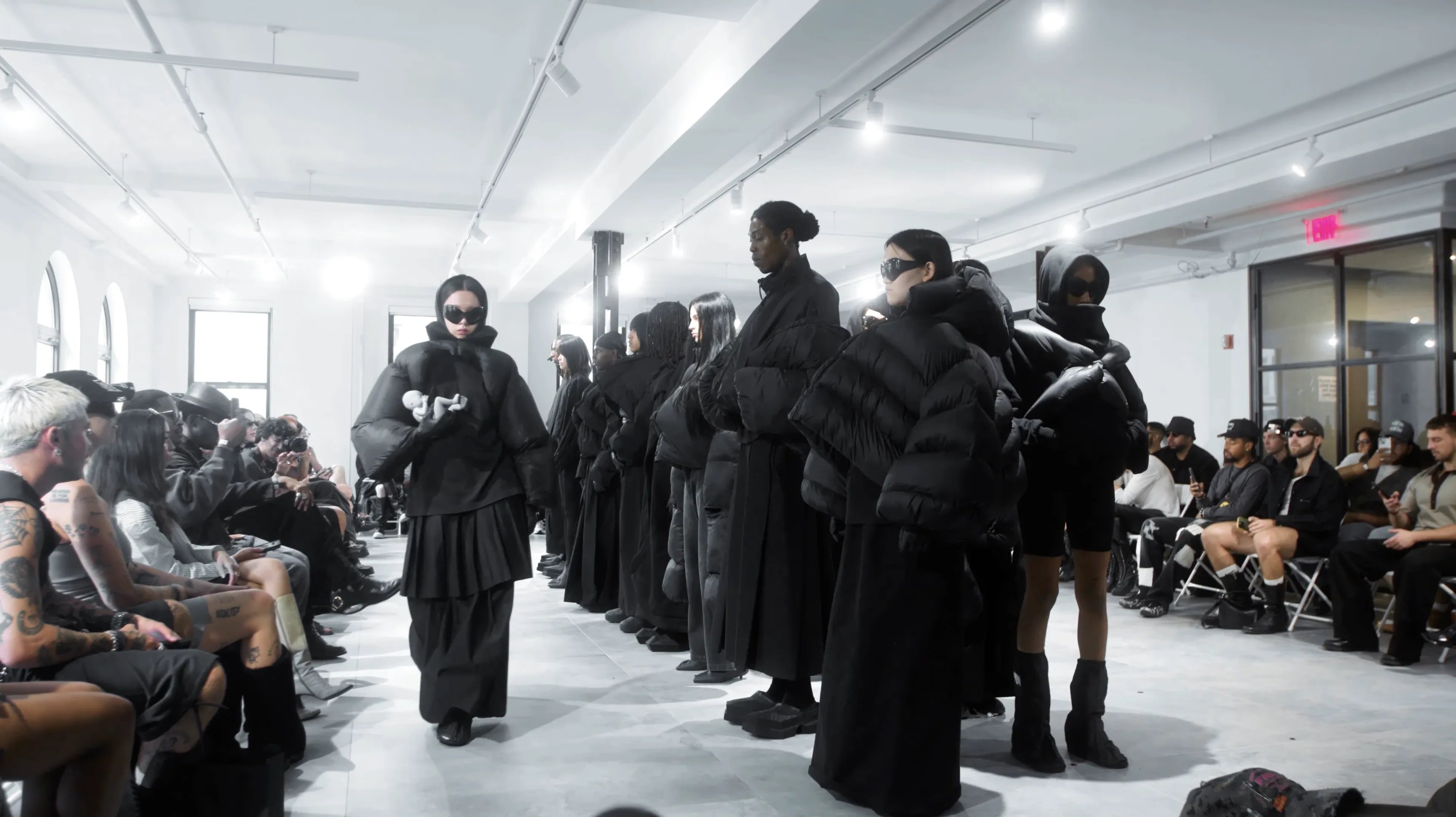 RUNWAY FW24